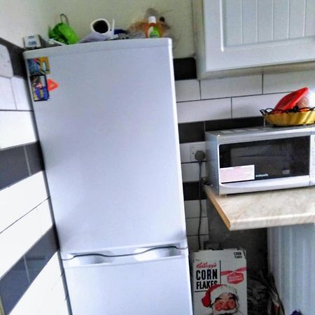 Hornchurch Comfortable Double Bedroom In London מראה חיצוני תמונה