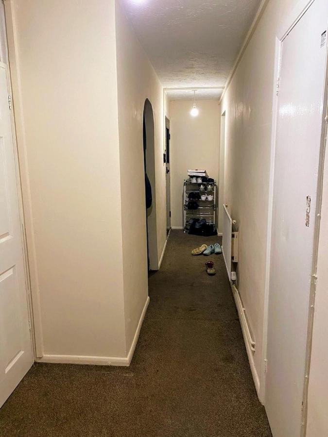 Hornchurch Comfortable Double Bedroom In London מראה חיצוני תמונה